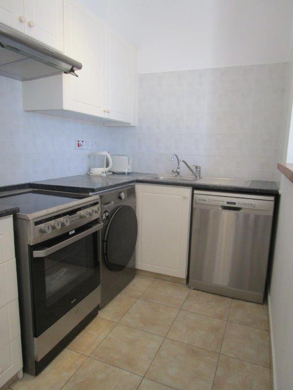 Resitour - Regina Gardens Apartment Paphos Bagian luar foto